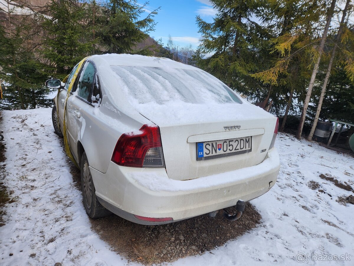 Rozpredám volvo s40 1.6 disel 2008 - 4