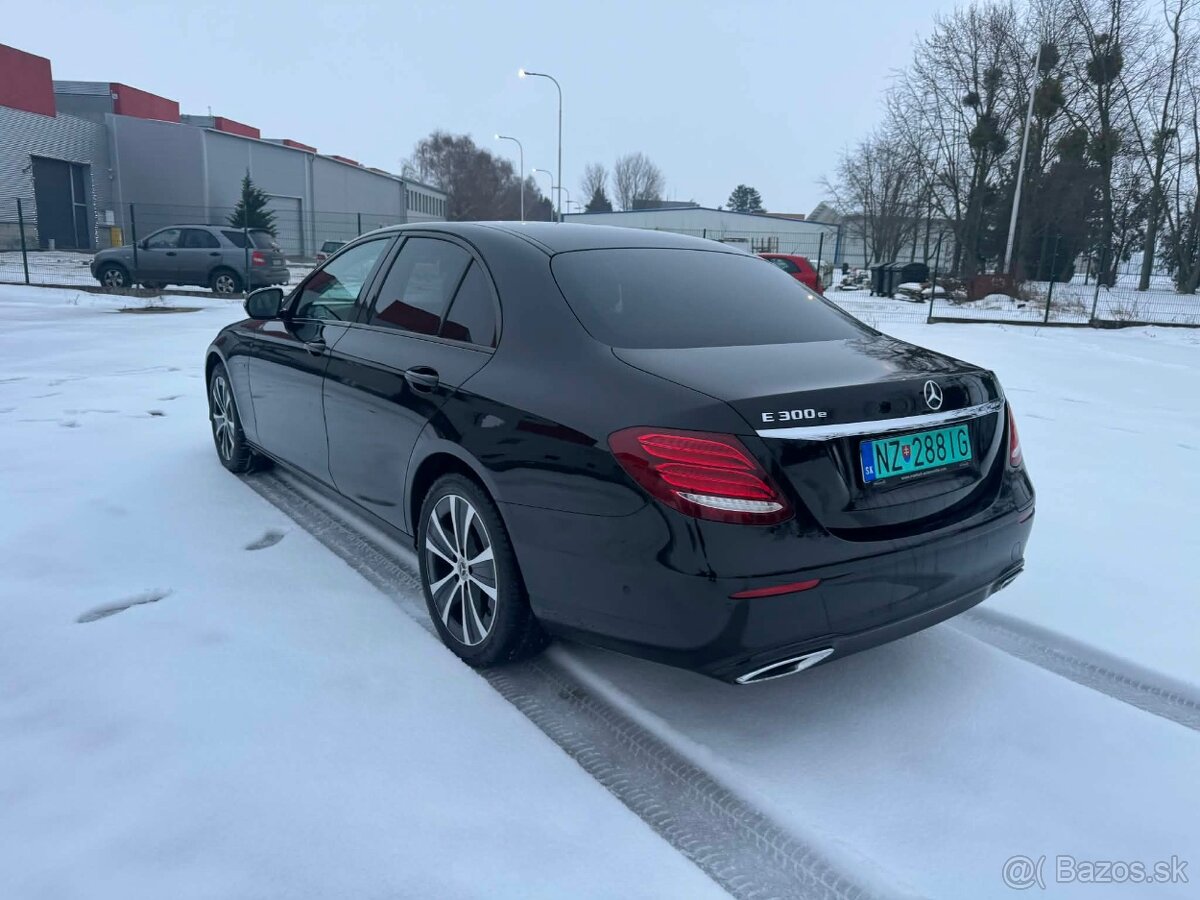 Mercedes E trieda 300 e A/T - 4