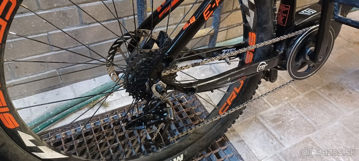 Crussis e-Atland 5.8 468kwh V záruke - 4