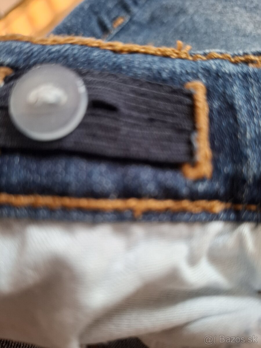 Rifle so zosilnenými kolenami 146 - 4