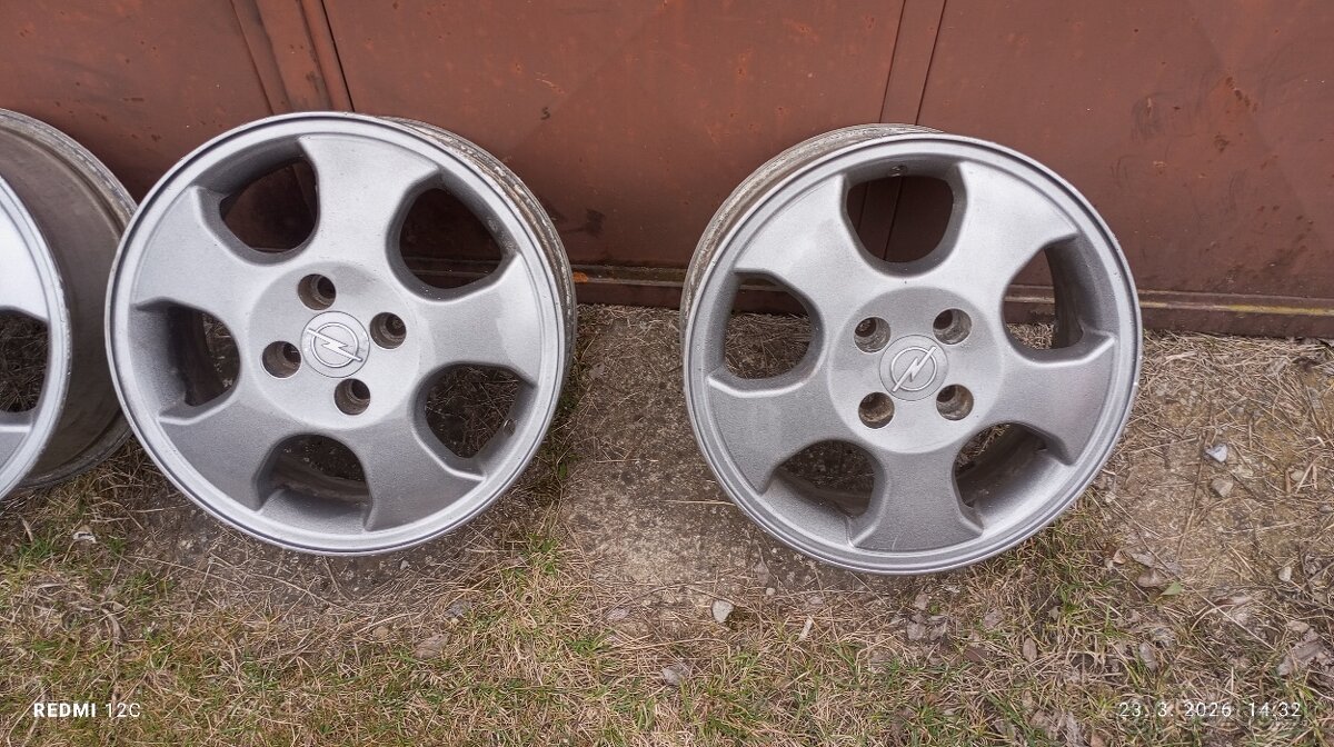 elektrony 4x100 r15 - 4