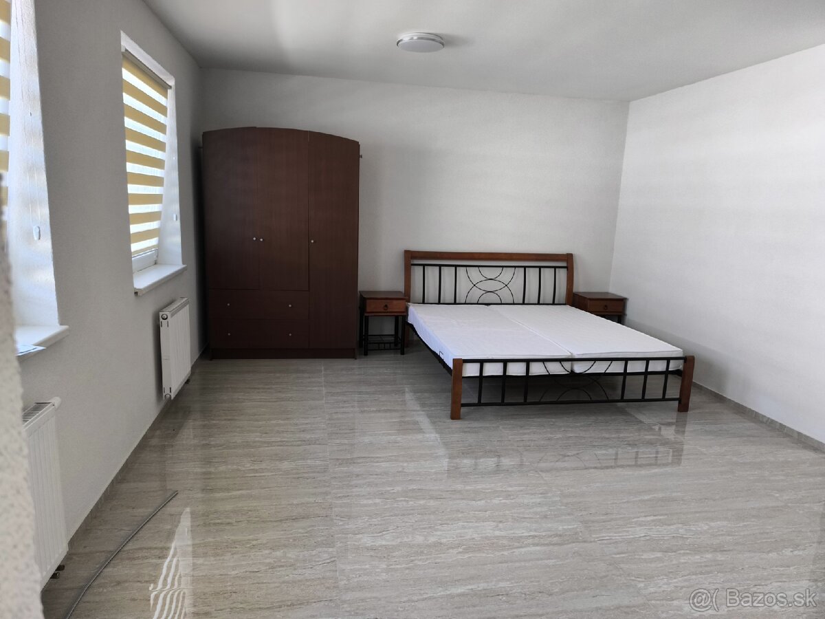 Prenájom 1 izbový byt - 4