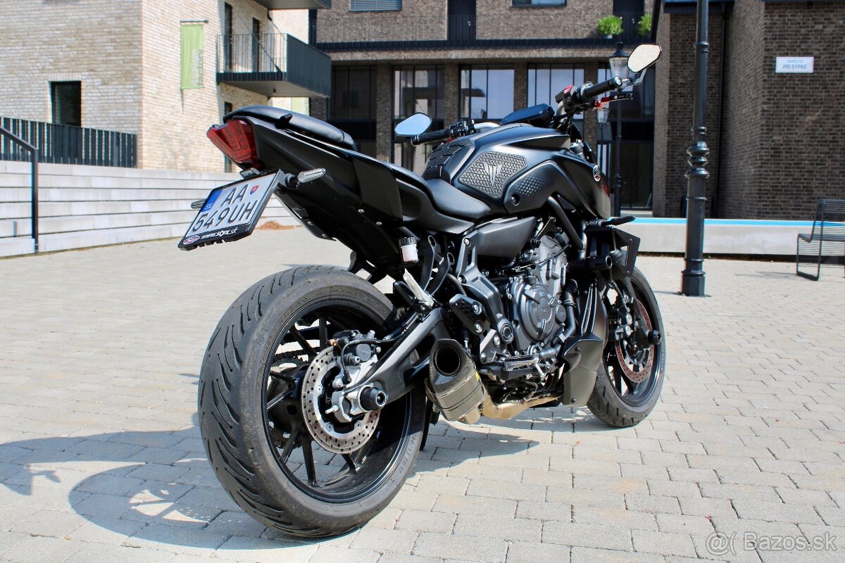 Yamaha mt 07 - 4