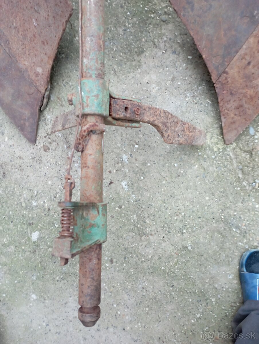 Pluh otočný za malotraktor - 4