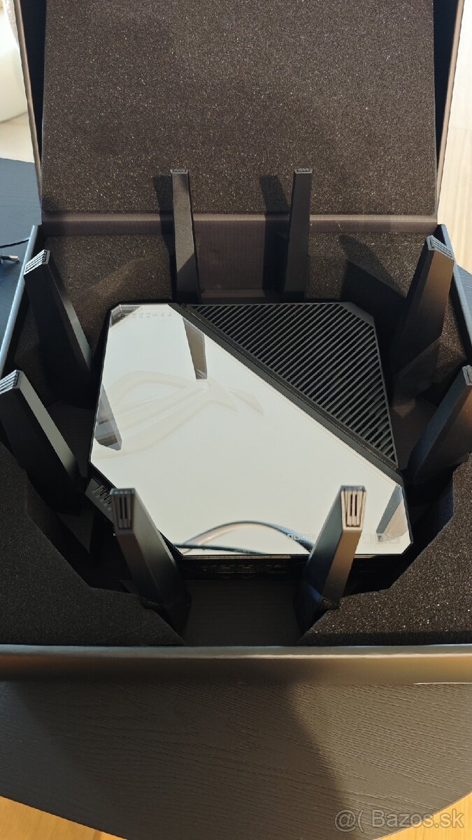 Asus ROG GT-AXE16000 - 4