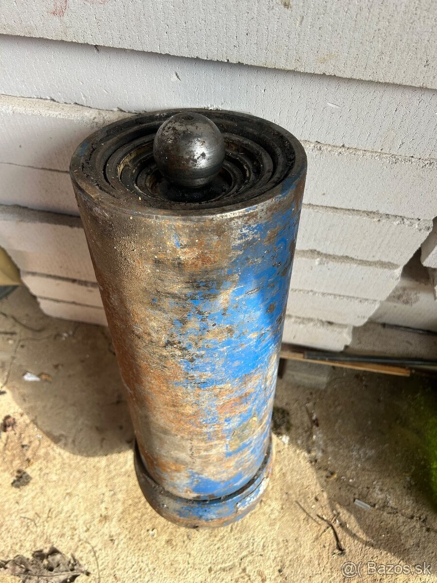 Predám hydraulický piest - 4