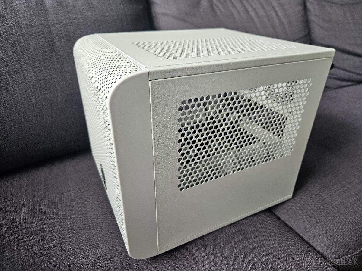 Mini-ITX Thermaltake - 4