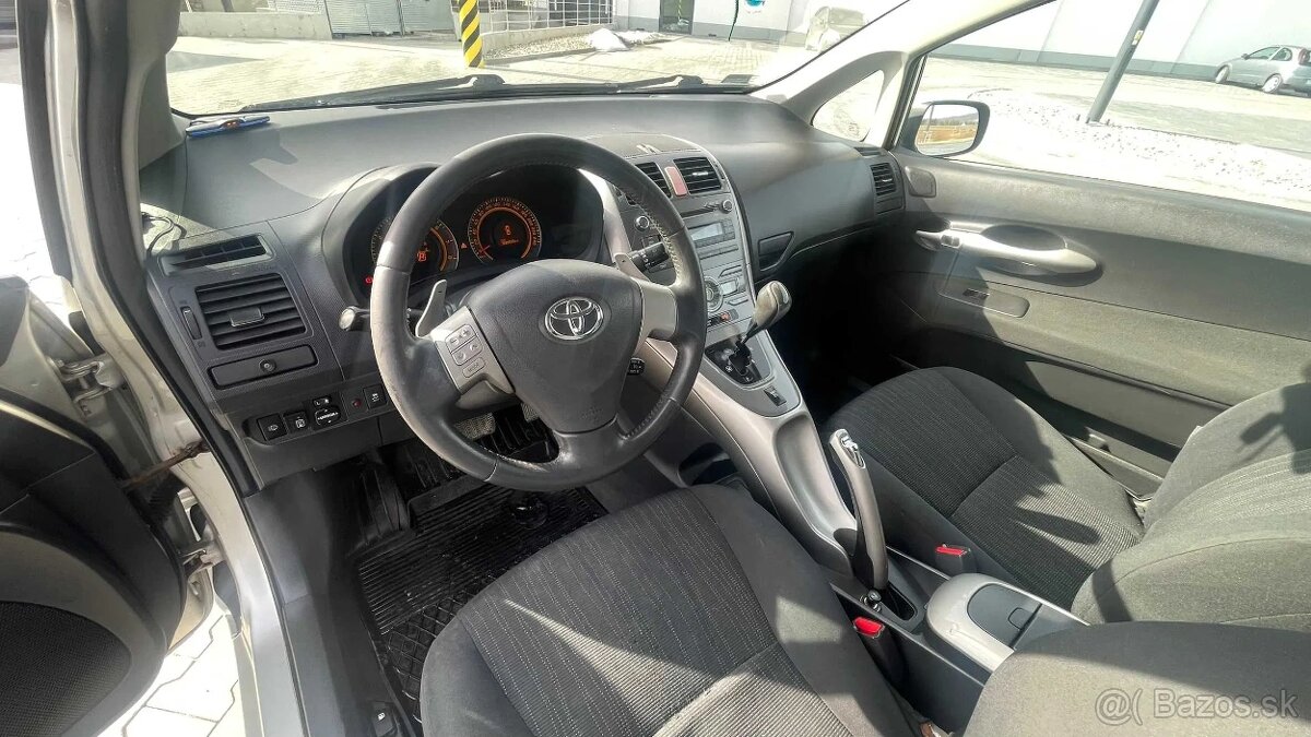 TOYOTA AURIS 1.6 AUTOMAT B + LPG - 4