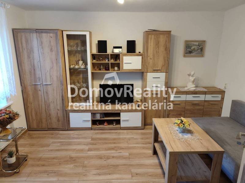 Pekný 1 izb. byt v Handlovej – centrum, 32 m2, kompletne zre - 4