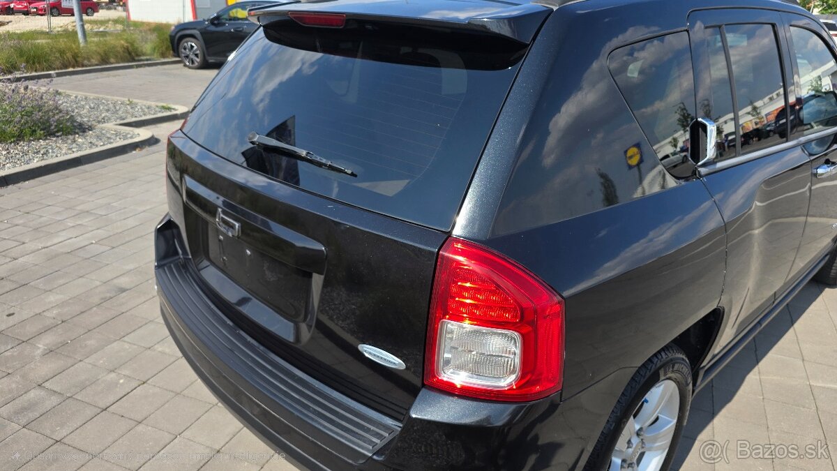 Predám Jeep Compass 2L benzin 4X4 nova STK - 4