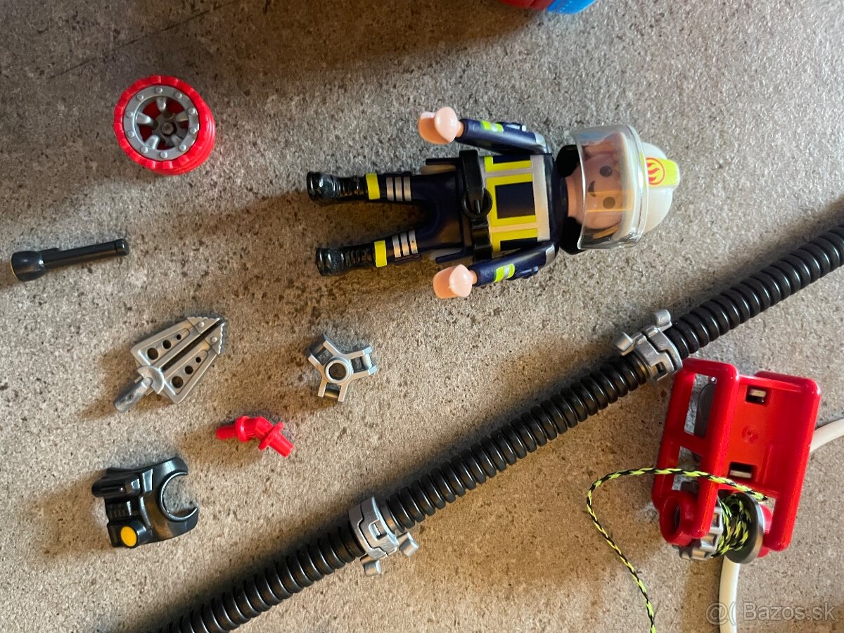 Playmobil hasičské auto - 4