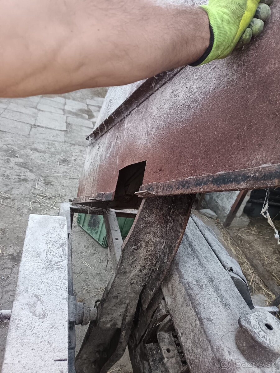 Predám sečkovivu, chladič a dekle na traktor - 4