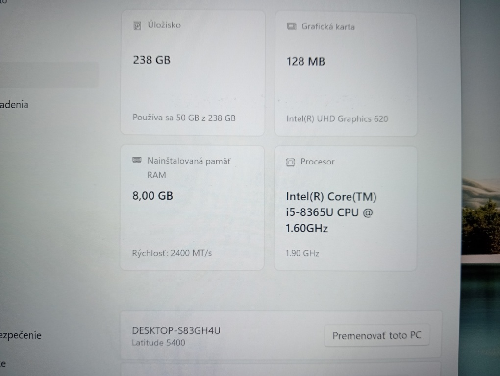predám Dell latitude 5400 - Intel core i5 - 8gb ram -ssd - 4