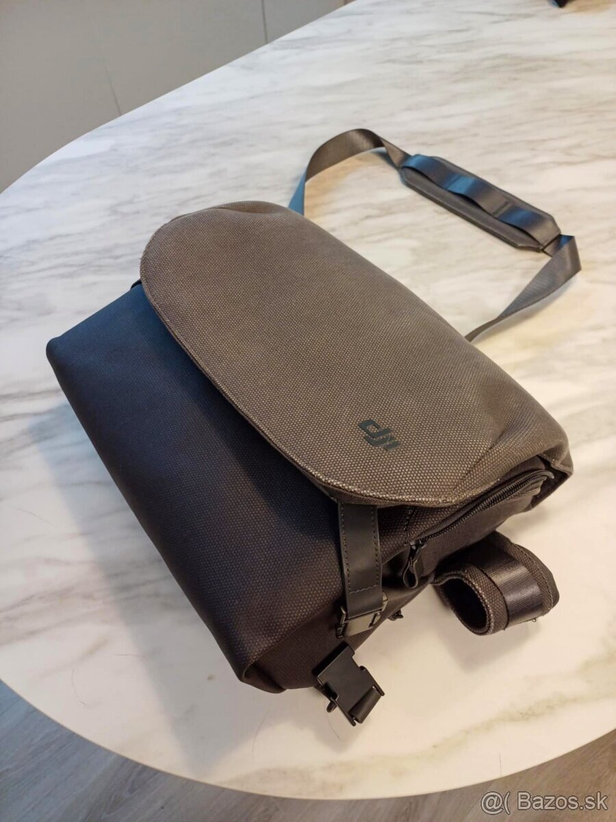 DJI Mavic 3 Classic (Fly More Combo) - 4