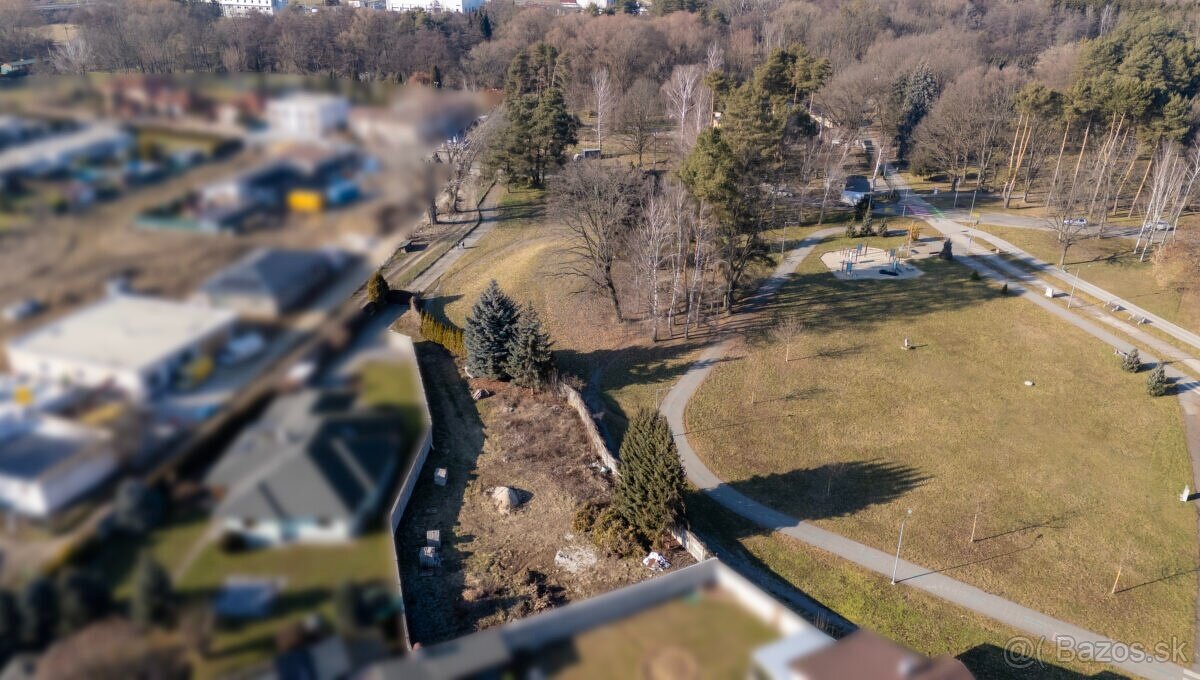 Stavebný pozemok Prievidza – ul. Riečna pri mestskom parku - 4