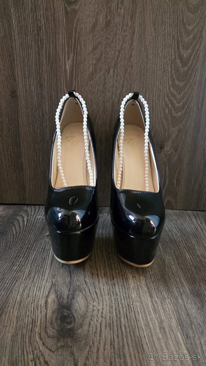 Nové lakované čierne lodičky 39 - 4