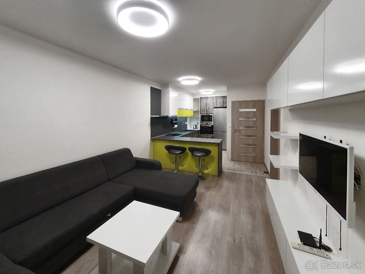 Prenajom moderneho 2-izboveho bytu s terasou a parkovacim mi - 4