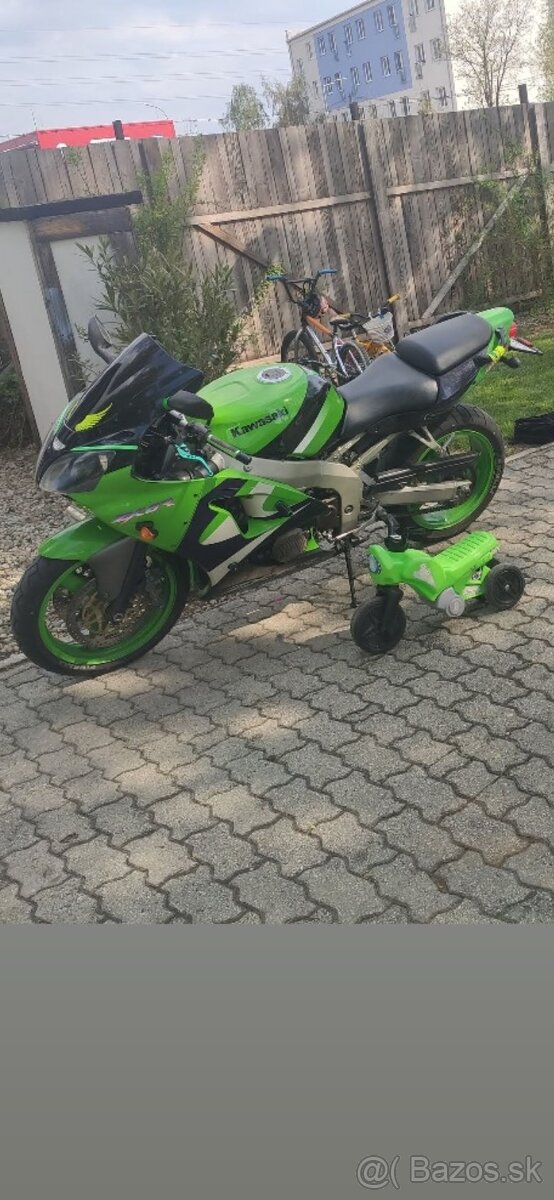 Kawasaki ninja zx6r - 4