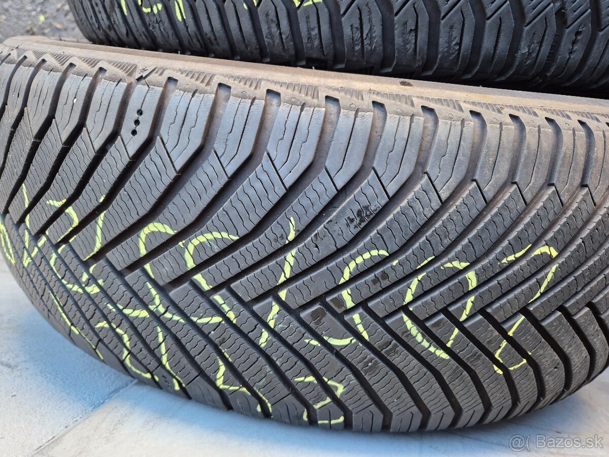 Predam zimne pneu 205/55R19 Michelin - 4