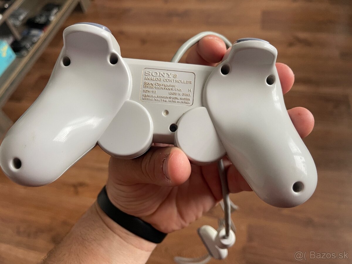 PS1 Dualshock ovládač - 4