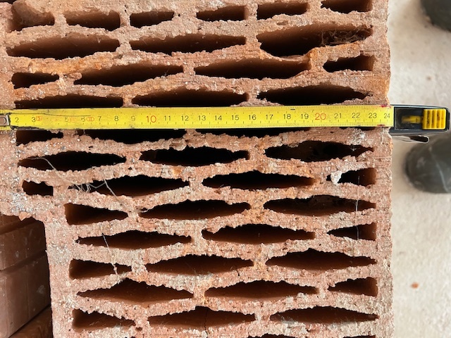 Predám tehly lacno - 4