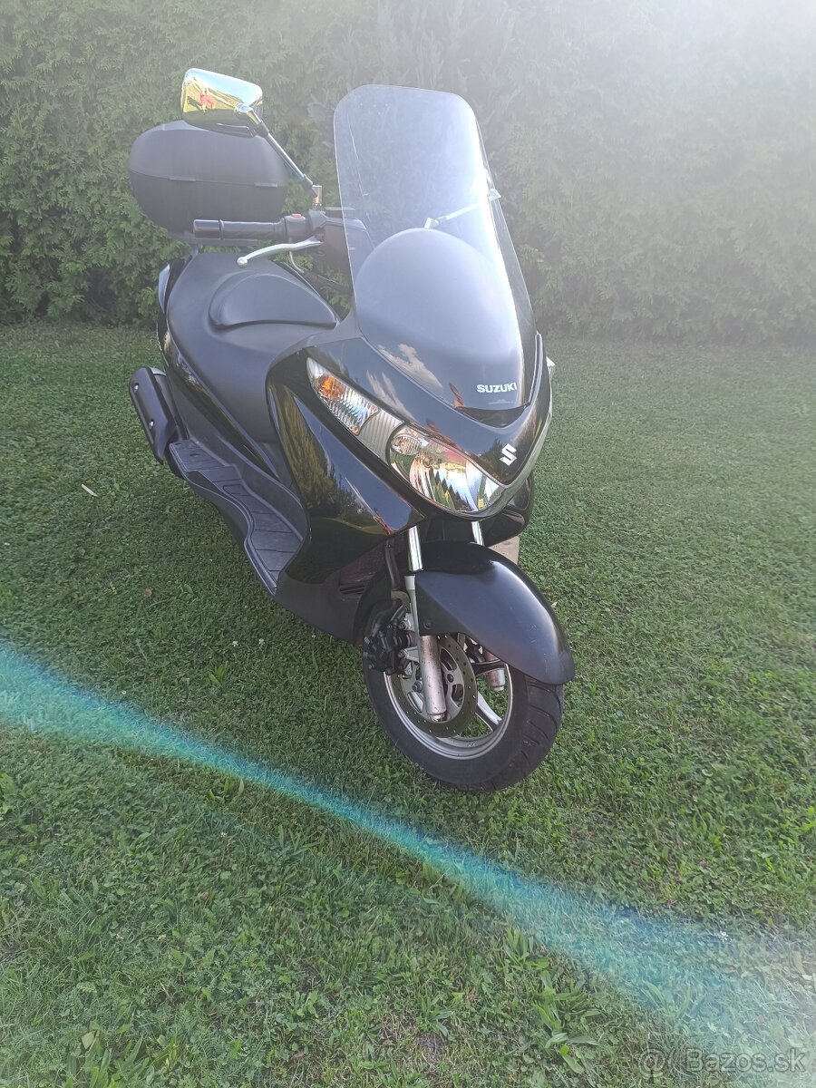 Suzuki Burgman 125 - 4