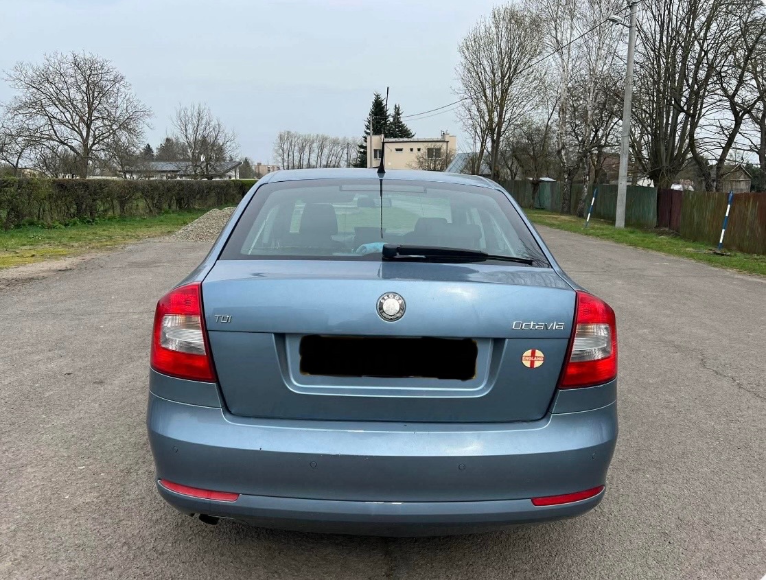 Škoda Octavia 2 1.6 TDI 77KW CAY - 4