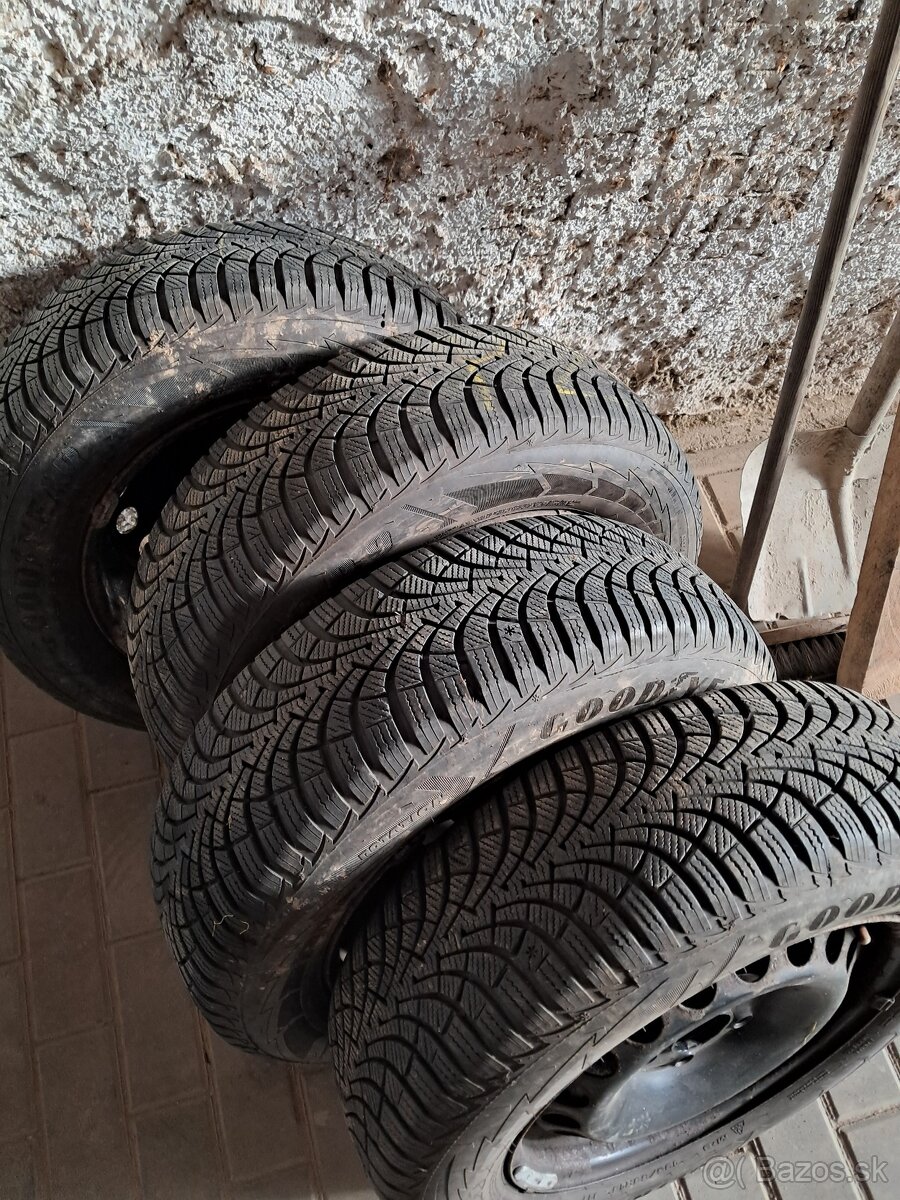 Zimne pneu + plechove disky 5x112 6Jx15H2 ET47 - 4