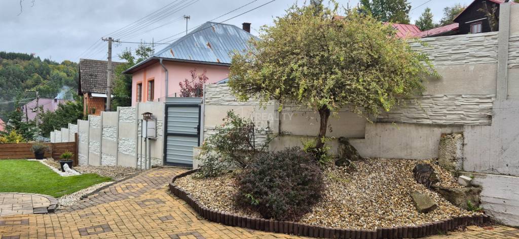 Predaj: Pekný rodinný dom s veľkým pozemkom Hlboké nad Váhom - 4