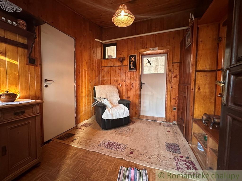 Malý domček na veľkom pozemku len 4 km od Nových Zámkov – - 4