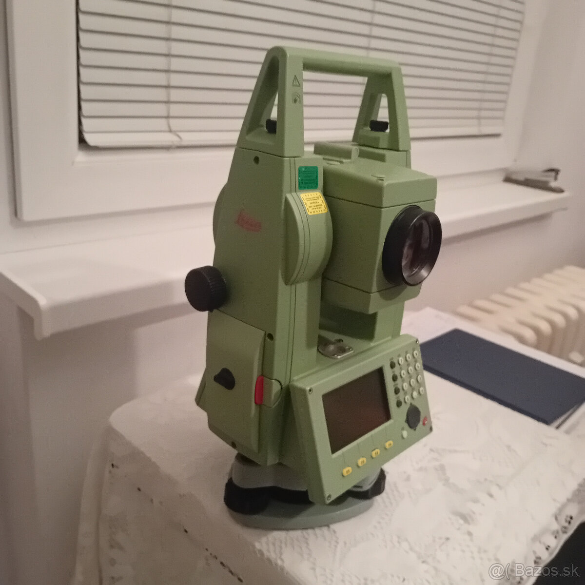 Bezhranolová totálna stanica Leica TCR803 POWER - 4