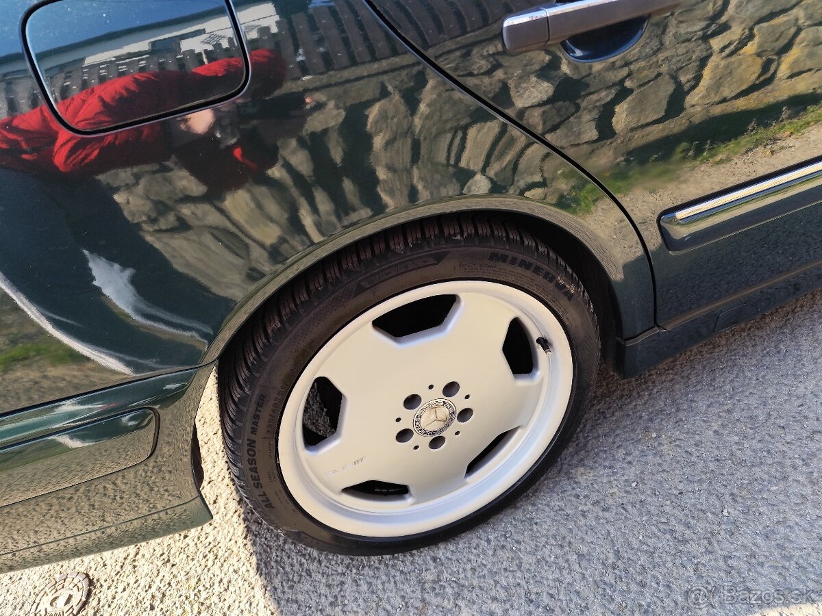 Monobloky Mercedes Benz r18 - 4