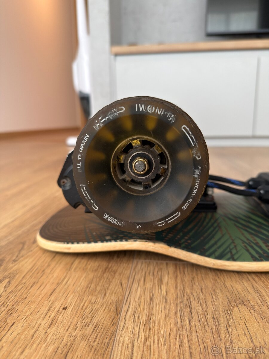 Onsra / Loaded elektrický skateboard - 4