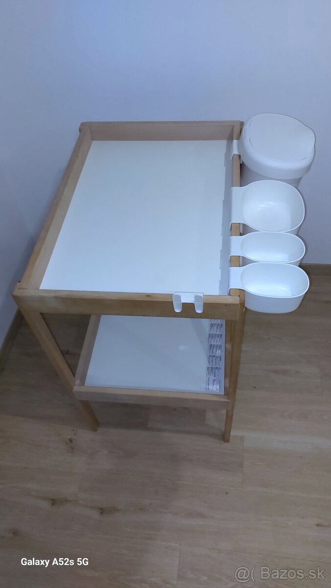 Prebaľovací pult - 4