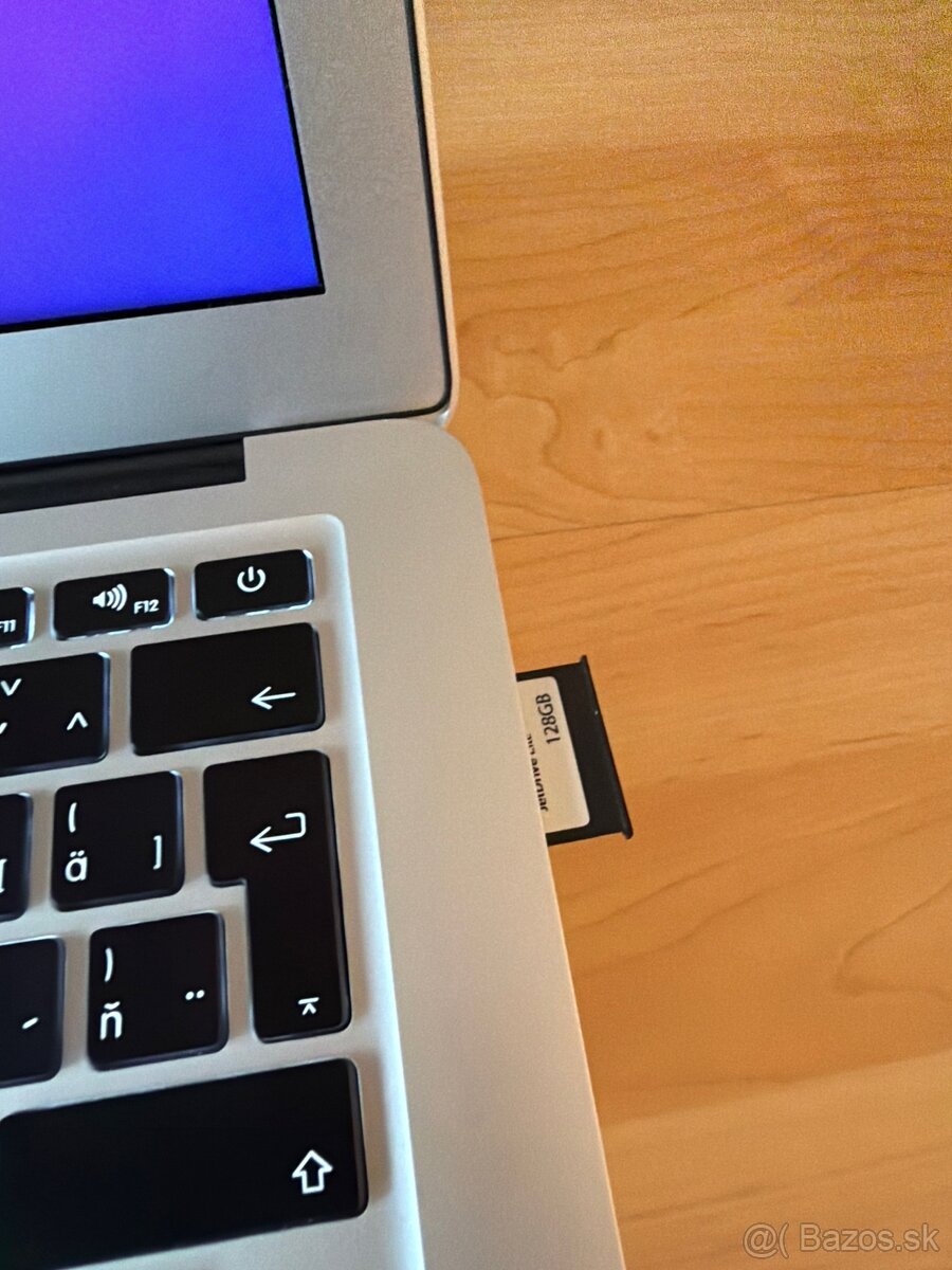 Apple MacBook Air 2017 - 4