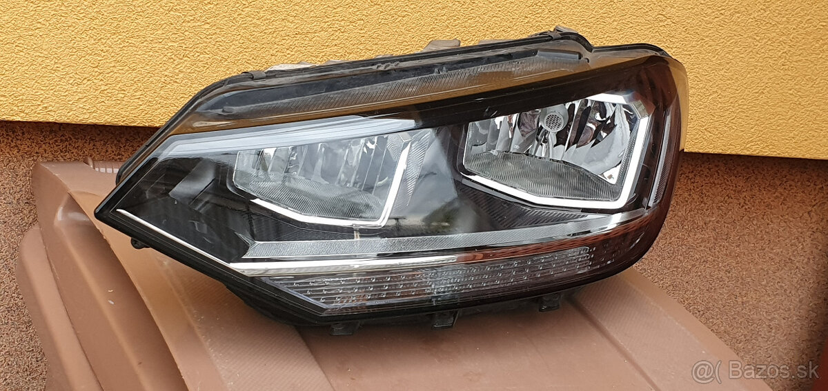 pravé a ľavé predné svetlo vw touran 5TB - 4
