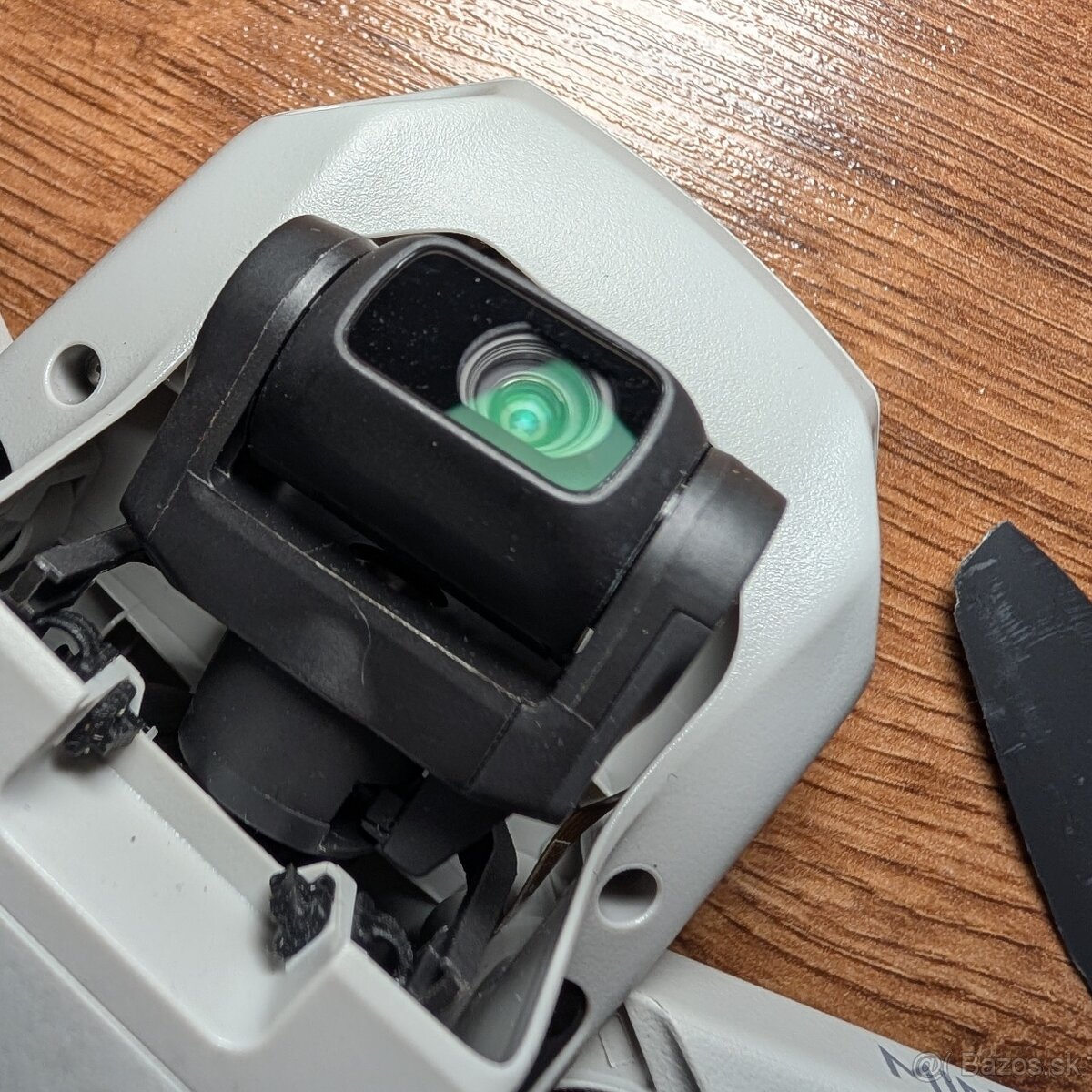 DJI Mini 4K odtrhnutý gimbal - 4