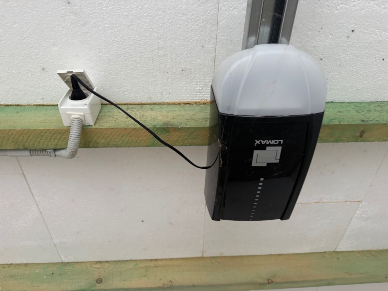 Predaj: murovaná garáž, Ba- Ružinov – Trenčianska ulica - 4