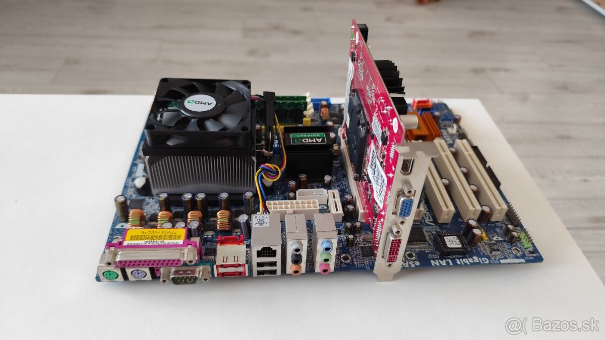 Predám zakl.dosku ASRock - 4