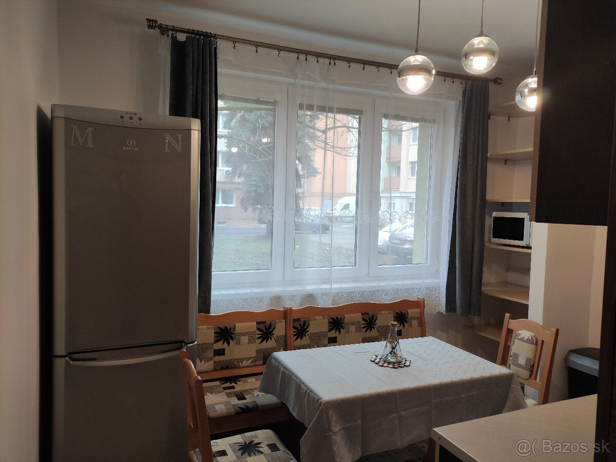 Prenájom 1 izbový byt Levice - 4