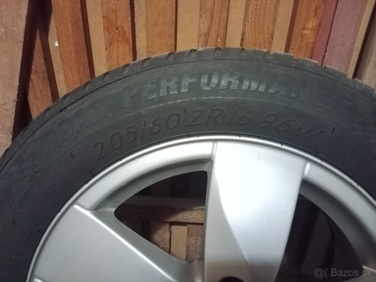 Disky Renault Proteus s pneumatikami - 4