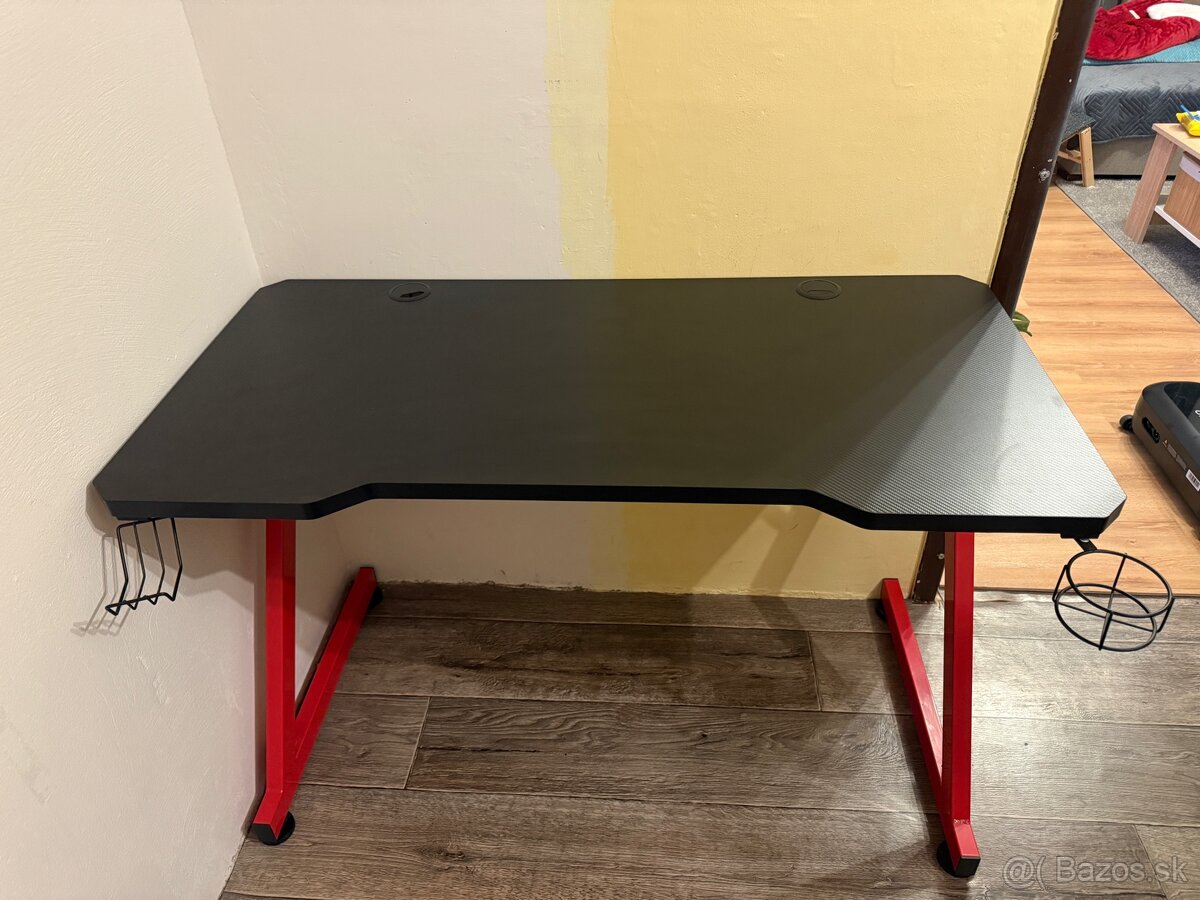 Predám Herný písací stôl RACER - 4