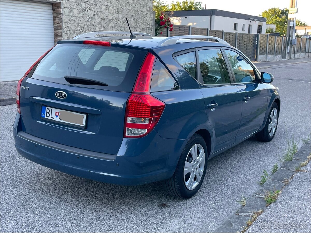 Kia Ceed SW 1.4 CVVT, 2011, 1. Majiteľ - 4