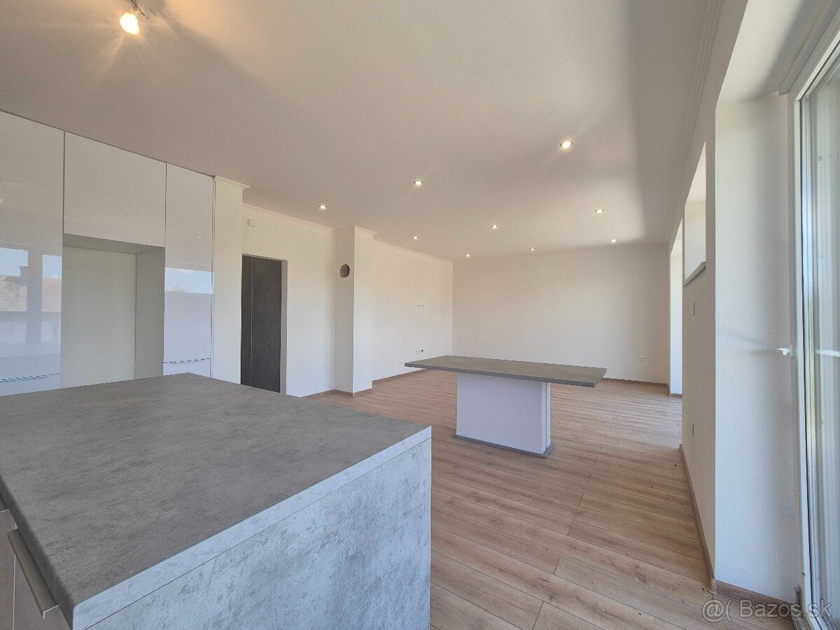 Predaj 4 izbový dom BUNGALOV v obci Dvory nad Žitavou - 4