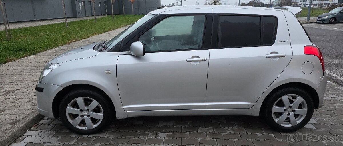 Suzuki swift - 4
