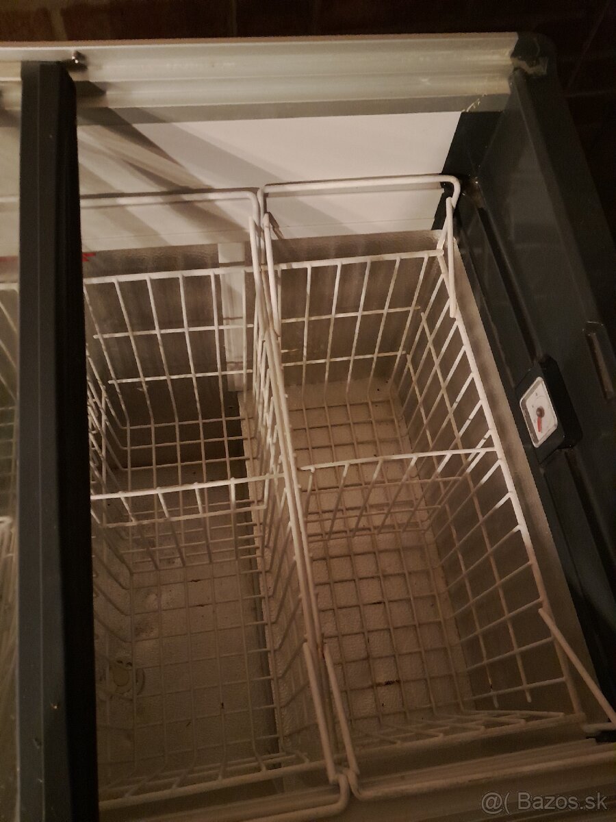 Truhlicová mraznička Liebherr - 4