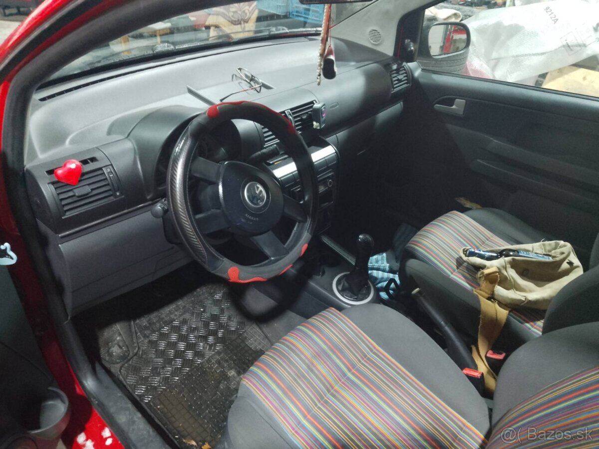 Predám volkswagen fox - 4