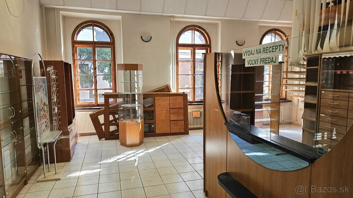 Obchodno-administratívne priestory na prenájom, Farská 10, N - 4