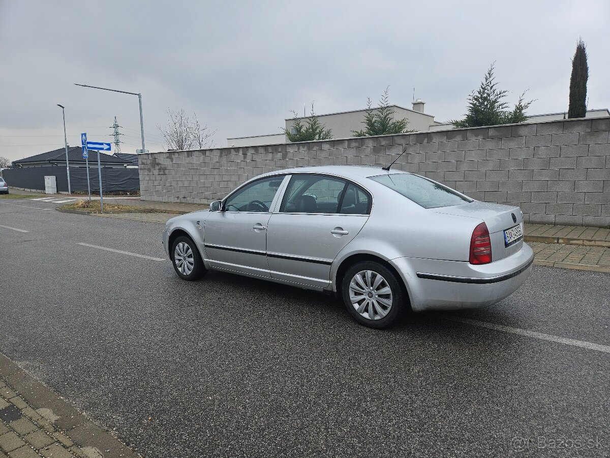 Predam skoda s b 2005 2.5.tdi - 4