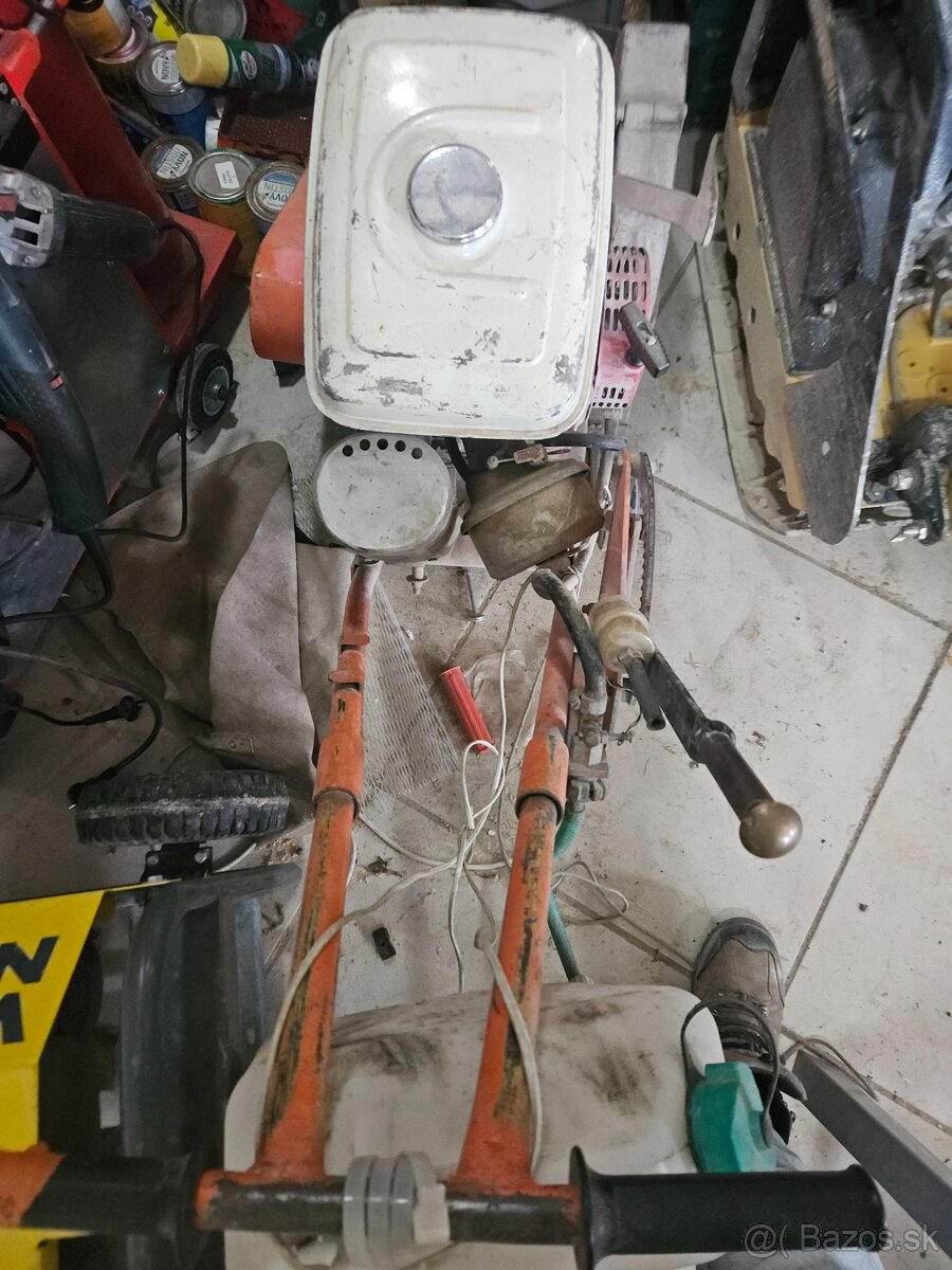 Predám rezačku špár (škár) na betón asfalt - 4